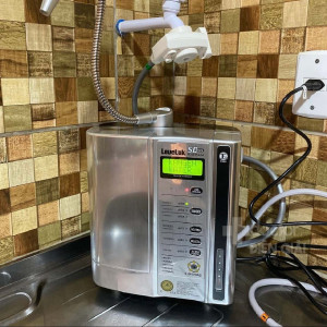 Máy điện giải ion kiềm Kangen LeveLuk SD501 Platinum