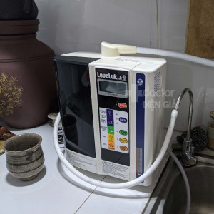 Máy điện giải ion kiềm Kangen LeveLuk JRII